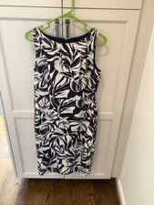 Ann Taylor Size  6 Dress in Black/White with Buttons on Side