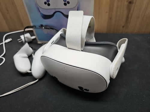 Meta Quest 3S 128GB Standalone All-in-One VR Headset P97 - Picture 3 of 8