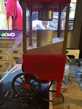 USED Nostalgia Electrics Old Fashioned Table Top Movie Time Popcorn Maker