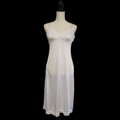 Vanity Fair White Lace Trim Babydoll Slip Lingerie Size S 34 Adjustable Straps 