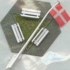 Heljan HO 1 Flagpole With Benches Kit