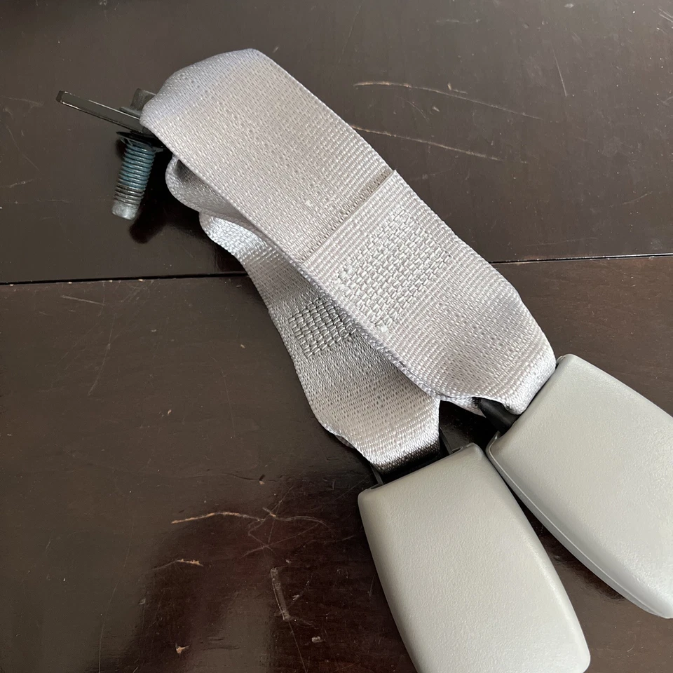 Nuevo GM OEM 05-09 Equinox Hebilla 89022938 Foto 2 de 4