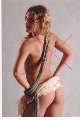 Nr-48236 Foto schöne  nackte Blonde  Frau Erotik um 1990 Popo  9 x 13 cm Vintage