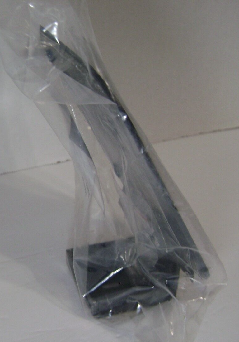 HumanCentric VESA Mount Adapter Bracket for Samsung Monitors U28d590d