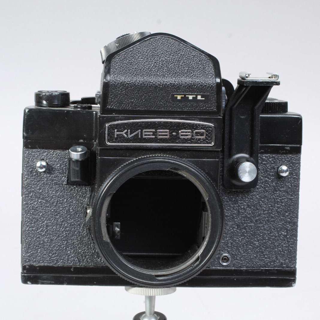 BLACK KIEV 60 TTL MEDIUM FORMAT CAMERA FOR PARTS OR REPAIR