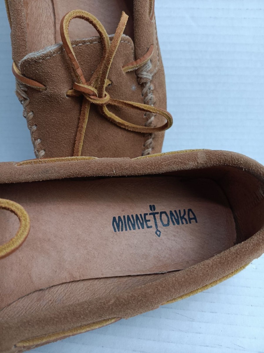 Minnetonka Moccasins 917T Taupe Leather Suede Round Toe Slip  display picture 3