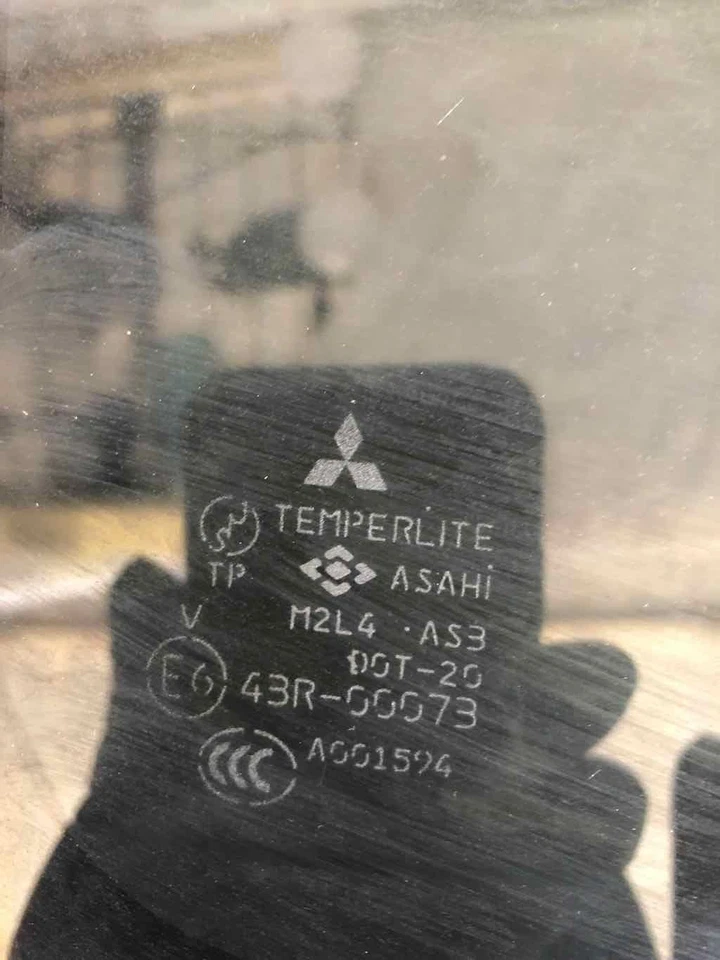 2002 - 2006 MITSUBISHI LANCER Upper Sun Roof Moonroof Glass Window w/ Tinted OEM - Image 2 of 4