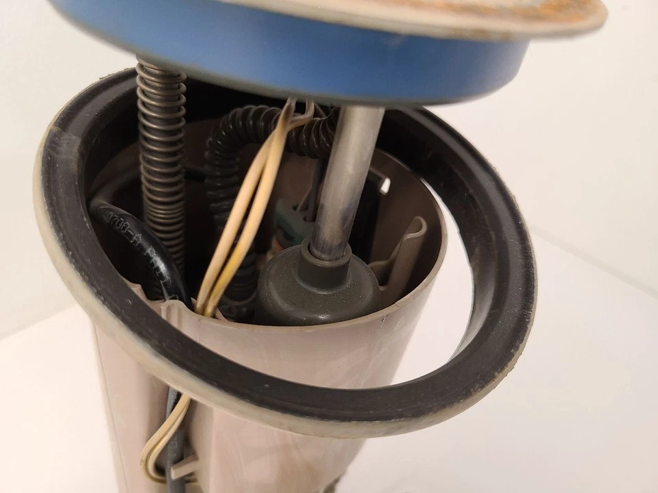 2002-2004 CHEVROLET TAHOE Fuel Pump Assembly 5.3L VIN Z 8th Digit 88966962 - Изображение 4 из 4