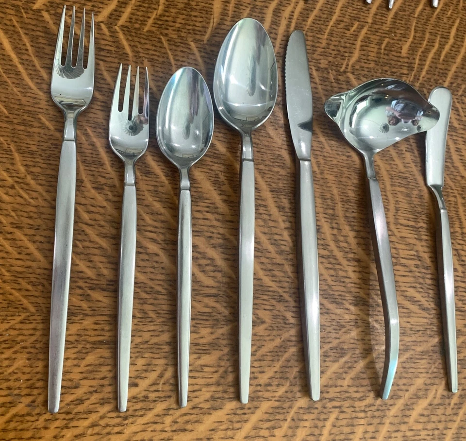 Lot  4  Stanley Roberts ASTRO pattern MID CENTURY MODERN Serving Pieces + Knife - Image 3 of 4