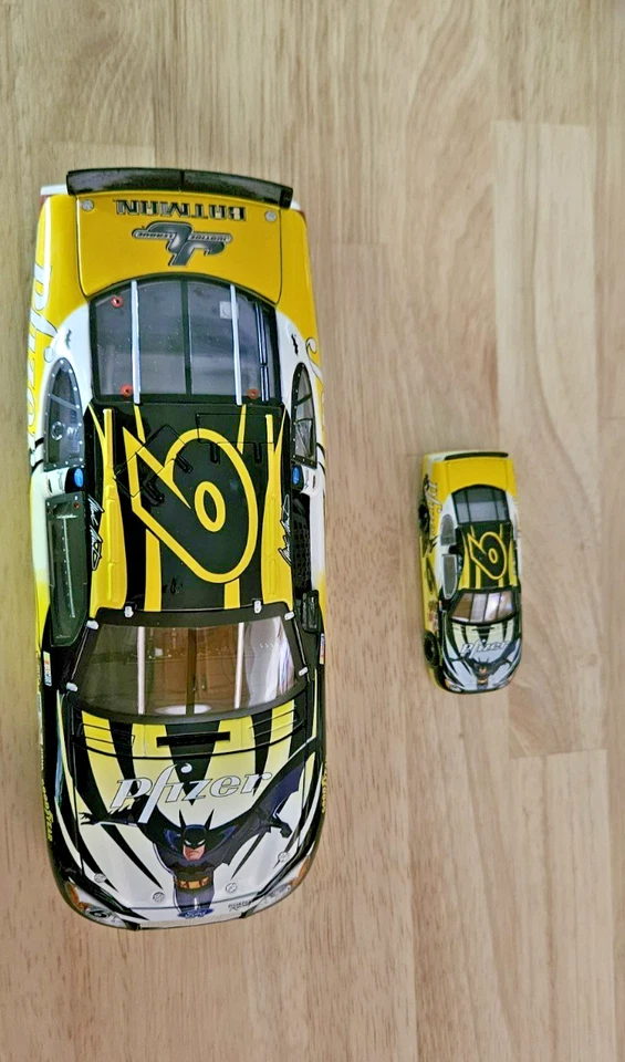 Equipo Calibre #6 Mark Martin Batman Liga de la Justicia Pfizer escala 1:24 diecasts Foto 2 de 4