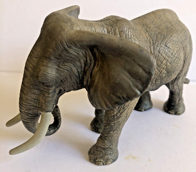 Schleich 2004 African Bull Male Tusked Grey Brown Elephant Retired Figure 3.5''