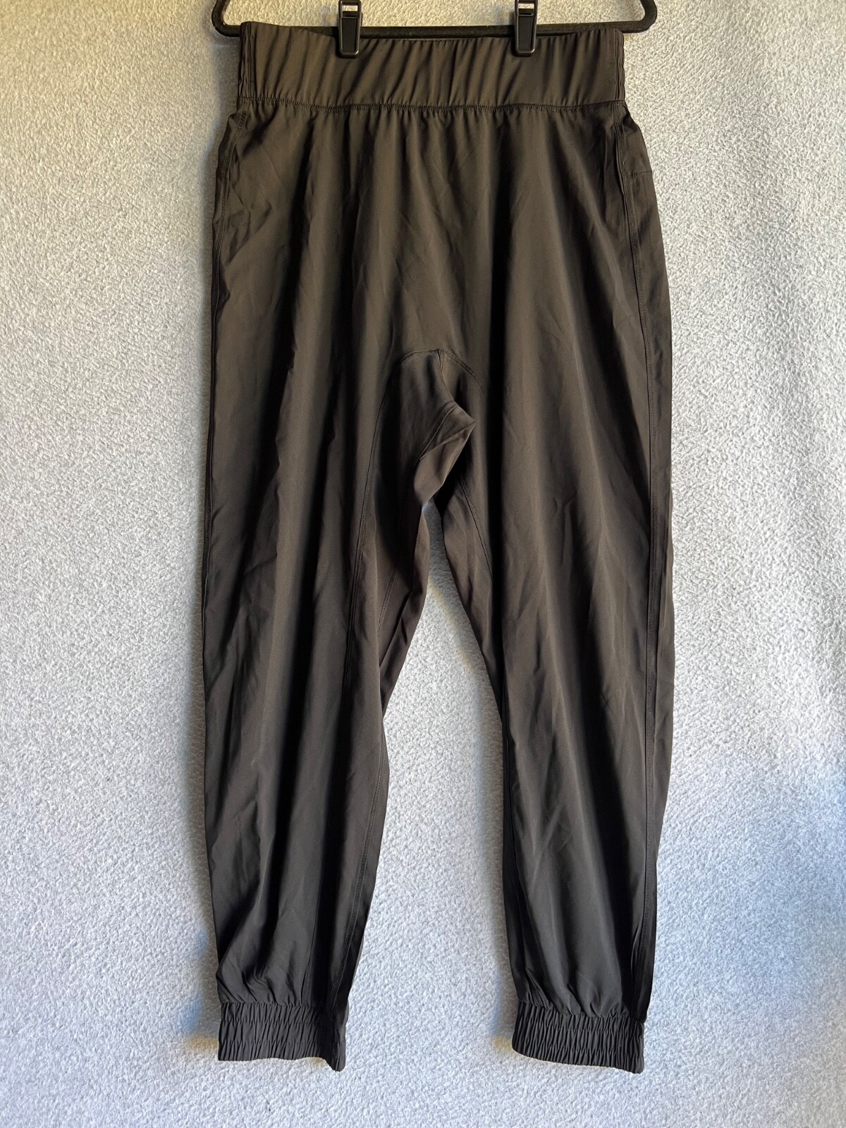 Halara Womens L Black Joggers Athleisure Elastic Waist Minimalist NWT