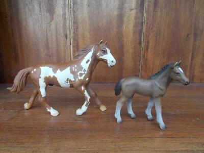 LOT CHEVAUX SCHLEICH ETALON 2006 ET POULAIN D 73527 2003 A SAISIR - Photo 1/4