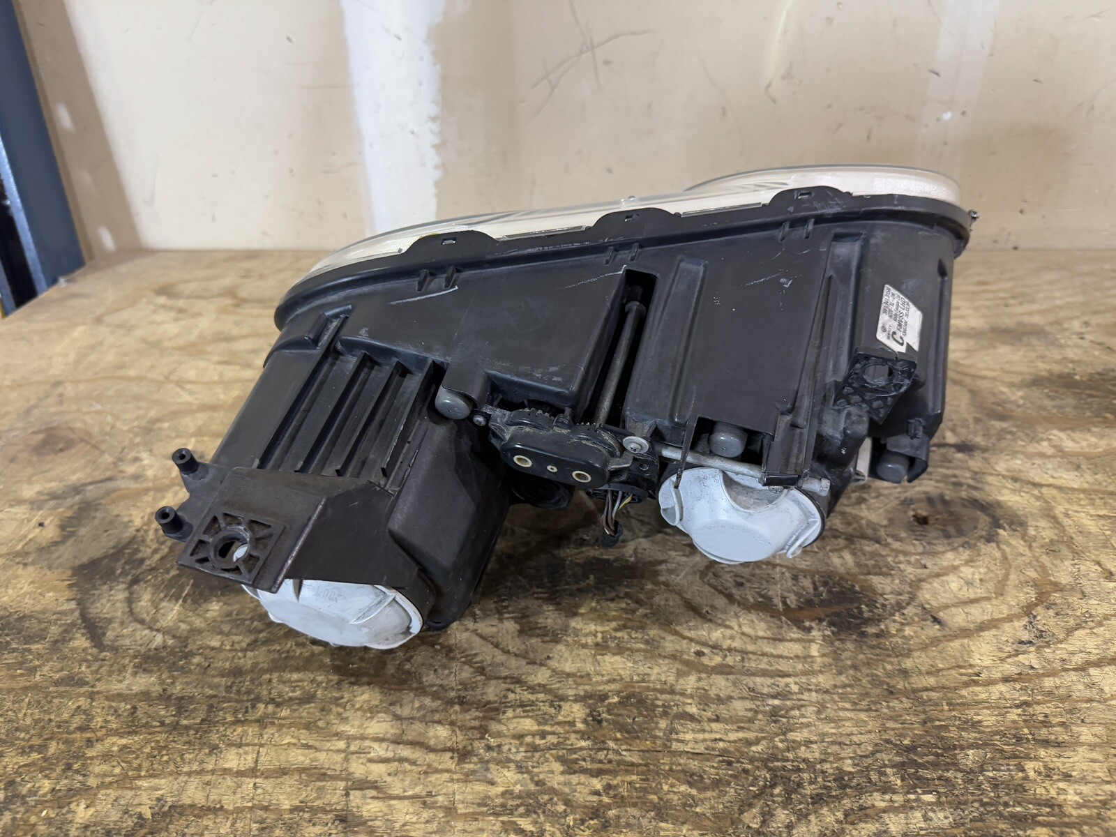 LEFT DRIVER XENON COMPLETE BENTLEY FLYING SPUR GT GTC (2004-2012) OEM