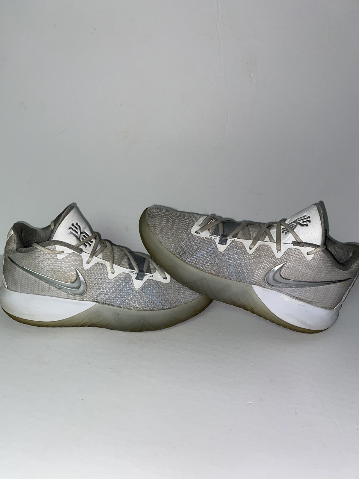 kyrie flytrap metallic silver