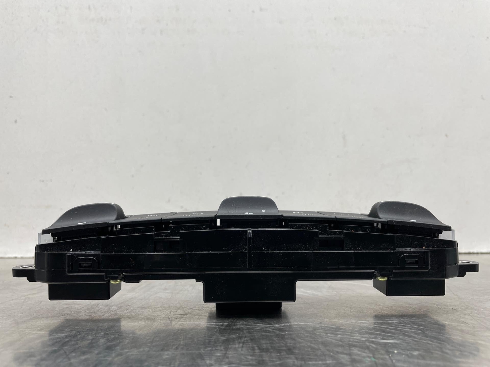 2019 Maserati Levante OEM Auto Heater A/C Climate Control Panel 670126323