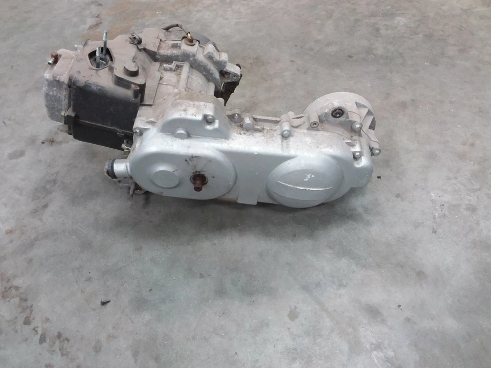 Motor y transmisión Schwinn Campus Collegiate GRAN COMPRESIÓN OEM Foto 3 de 4