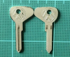 2 X Blank Key For Volkswagen Super Beetle Karmann Ghia Squareback Fastback VW R