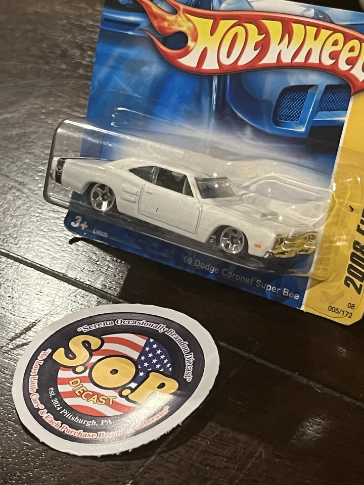 Hot Wheels 1969 Dodge Coronet Superbee 1:64 White Diecast Sealed Short NM Cond - Image 3 of 4