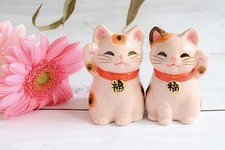 Juego de 2 artículos Seto de cerámica rosa Maneki Neko gato de la suerte hechos a mano japoneses regalo