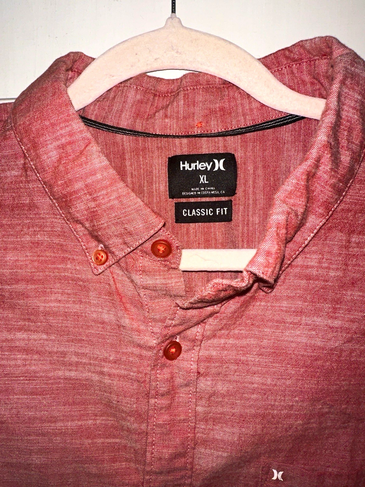 Hurley Mens XL Red Heather Short Sleeve Button Down Shirt Classic Fit NWOT - product detail image 1