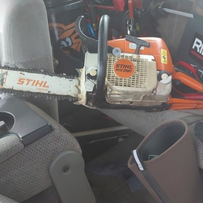 STIHL MS 290 Gasoline Chainsaw with Automatic Oiler - Orange/White/Black