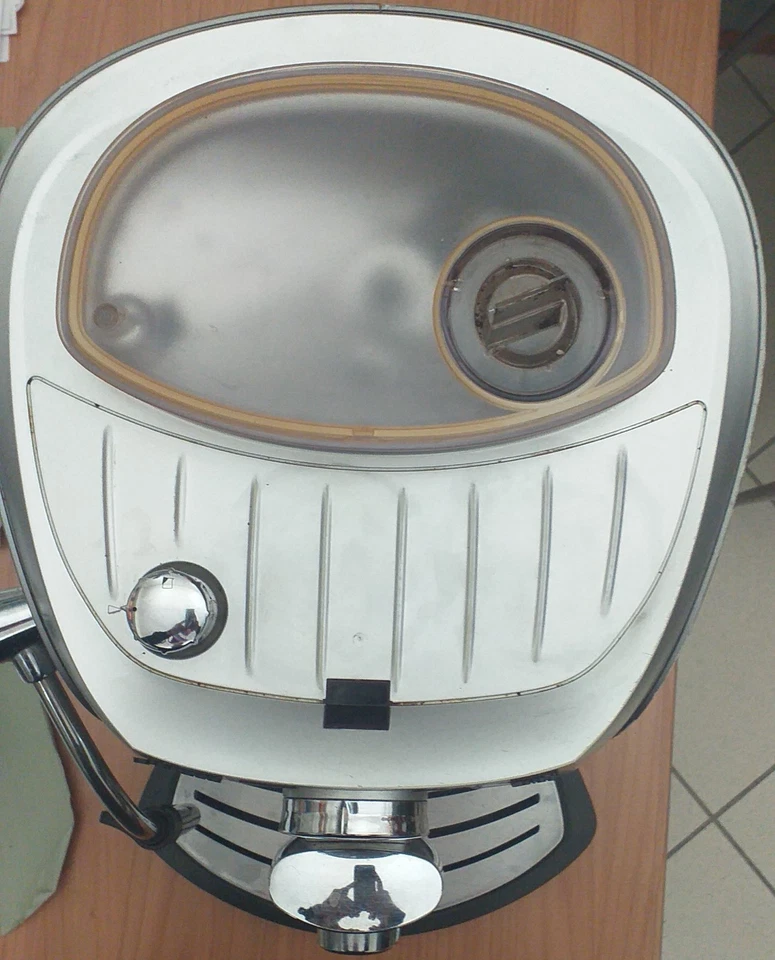 Macchina da caffè automatica Saeco Talea one plus - Immagine 2 di 4