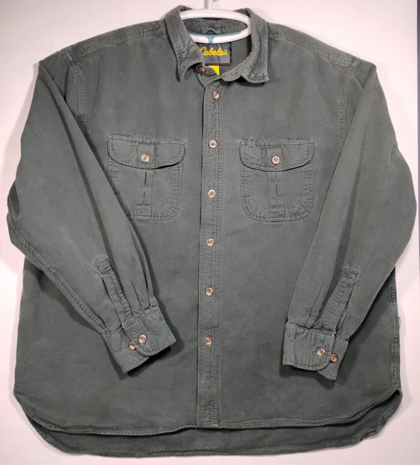 Cabelas Men's Flannel Shirt Size 2XL Green Collared Long Sleeve Button Up. T13