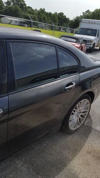 Puerta trasera izquierda negra tiene revestimiento transparente desvanecimiento OEM 2006 2007 2008 BMW 750I Foto 2 de 4