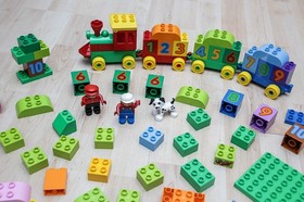 Lego Duplo Number Train with lots of accessories, building blocks, spares (#10558) Train