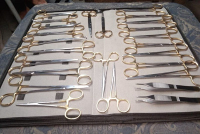 O.R GRADE GENERAL SURGERY SET OF 25PCS WITH GOLD HANDLES