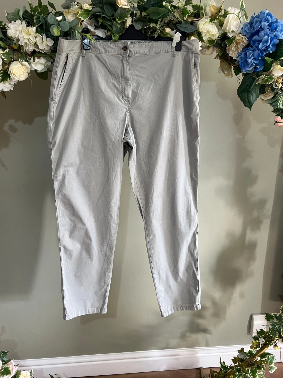 Marks And Spencer Chinos Chino Trousers M&S Womens Size 20 & 22 Pale Green NEW