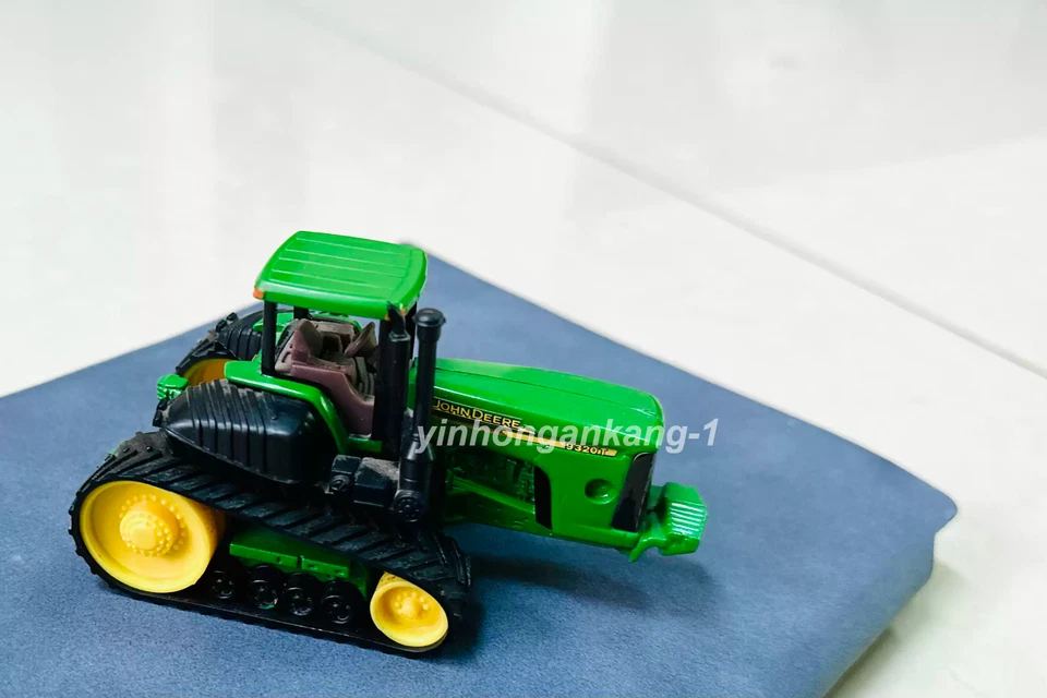 John Deere 1/64 ERTL 9320T Crawler Tractor Diecast Model - Image 4 of 4