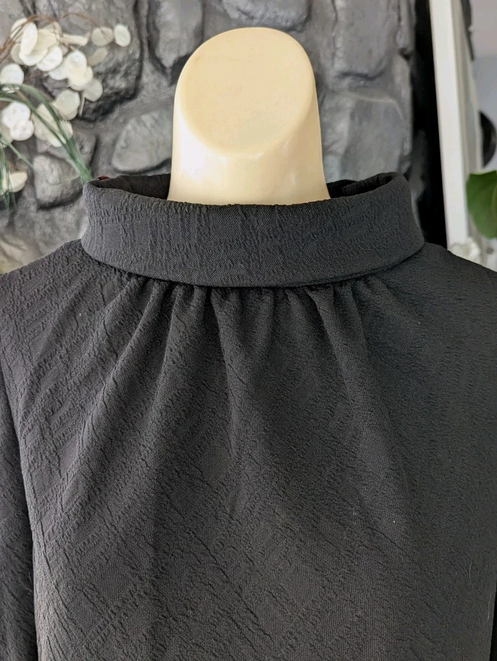 Vtg 50s 60 Berni-Ann Poly Knit Top Fur Trim Stand-up Collar Asymmetrical Opening - Image 2 of 4