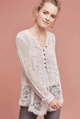 NWT ANTHROPOLOGIE Scalloped Lace Henley Blouse by Floreat - Size  4 (Ivory)