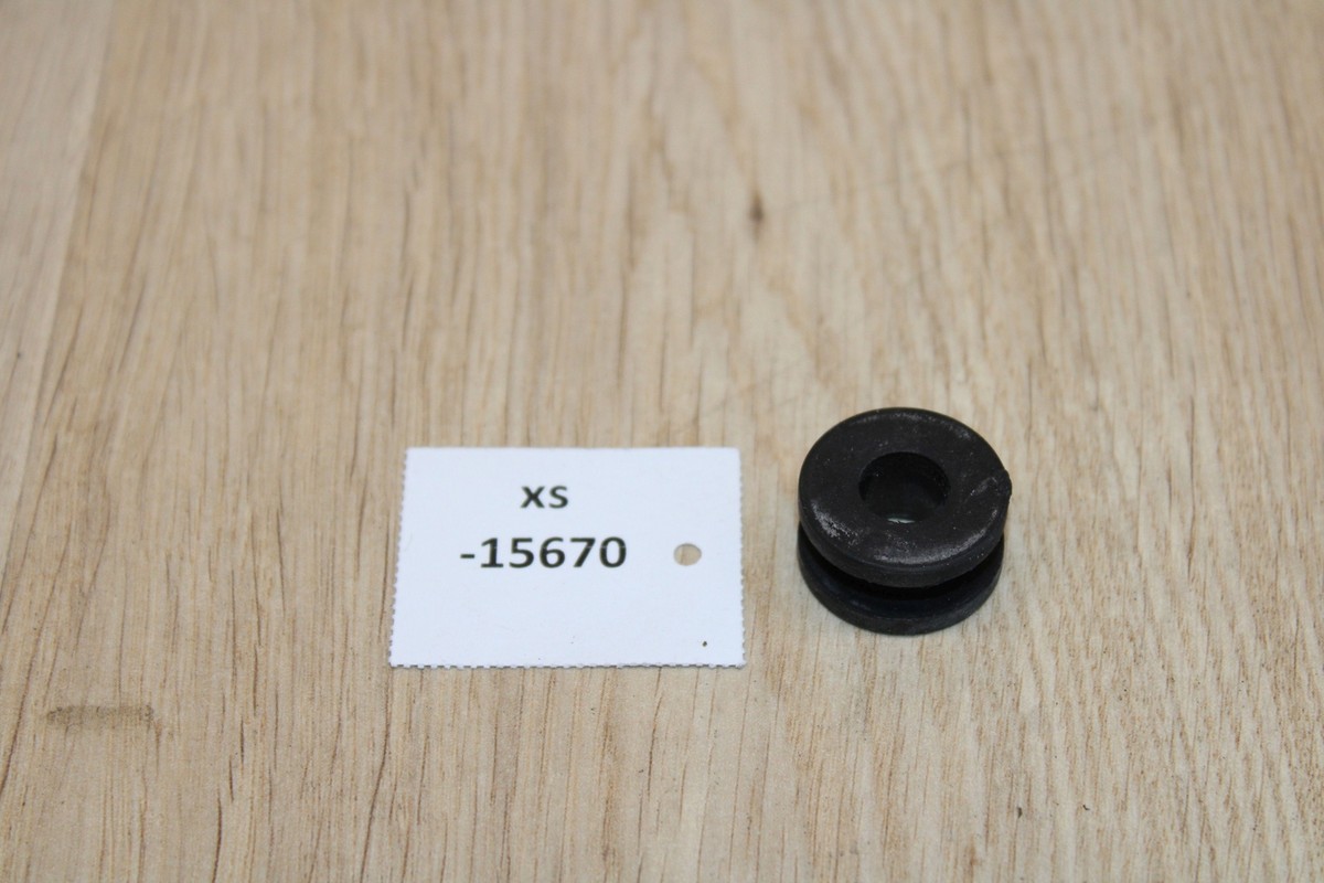 Honda 80105-028-000 Cushion A Rr Fend NOS NEU genuine xs15670 | eBay
