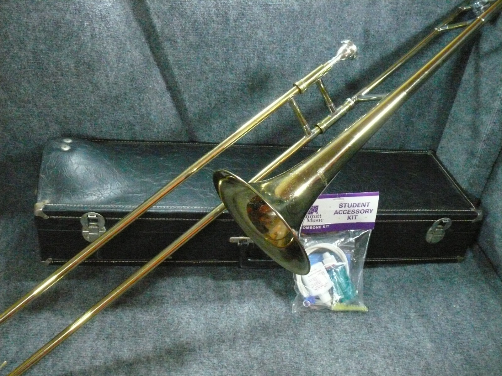 Holton Trombone TR602 Set Ready to Play! Case Mouthpiece Care kit