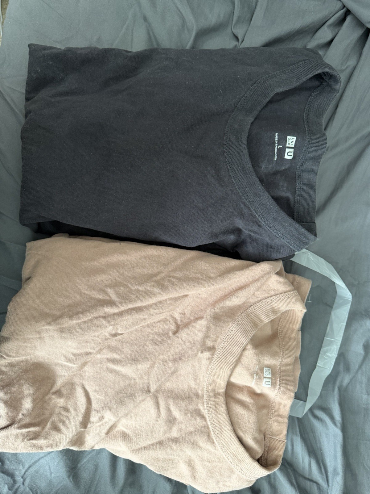 uniqlo u crew neck t shirt- Pack Of 2- size L- Off Black And Pink