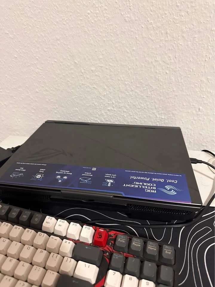 Asus rog strix g 16 core i9 14900hX with rtx 4070 8gb. 32 gb ram (ddr6), 2 tb ss - Image 3 of 3