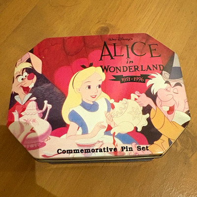 Walt Disney Alice in Wonderland Commemorative Pin Set 1996 Disney Franchise Set