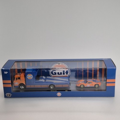 M2 Machines Auto Haulers Gulf 1970 Ford C950 & 1966 Ford GT40 MKII