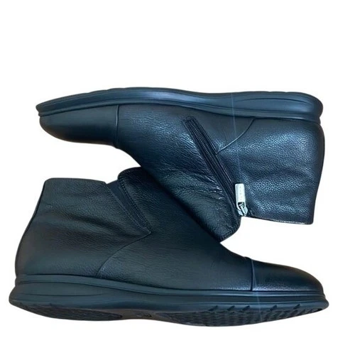 Baldinini Black Leather Faux Fur Lined Side Zip Ankle Boots Women's Size 42 image 5