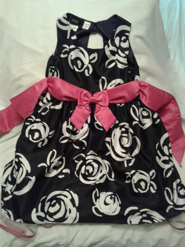 Holiday Editions Girls 7/8 Black and white semi formal dress with Pink ribbon 