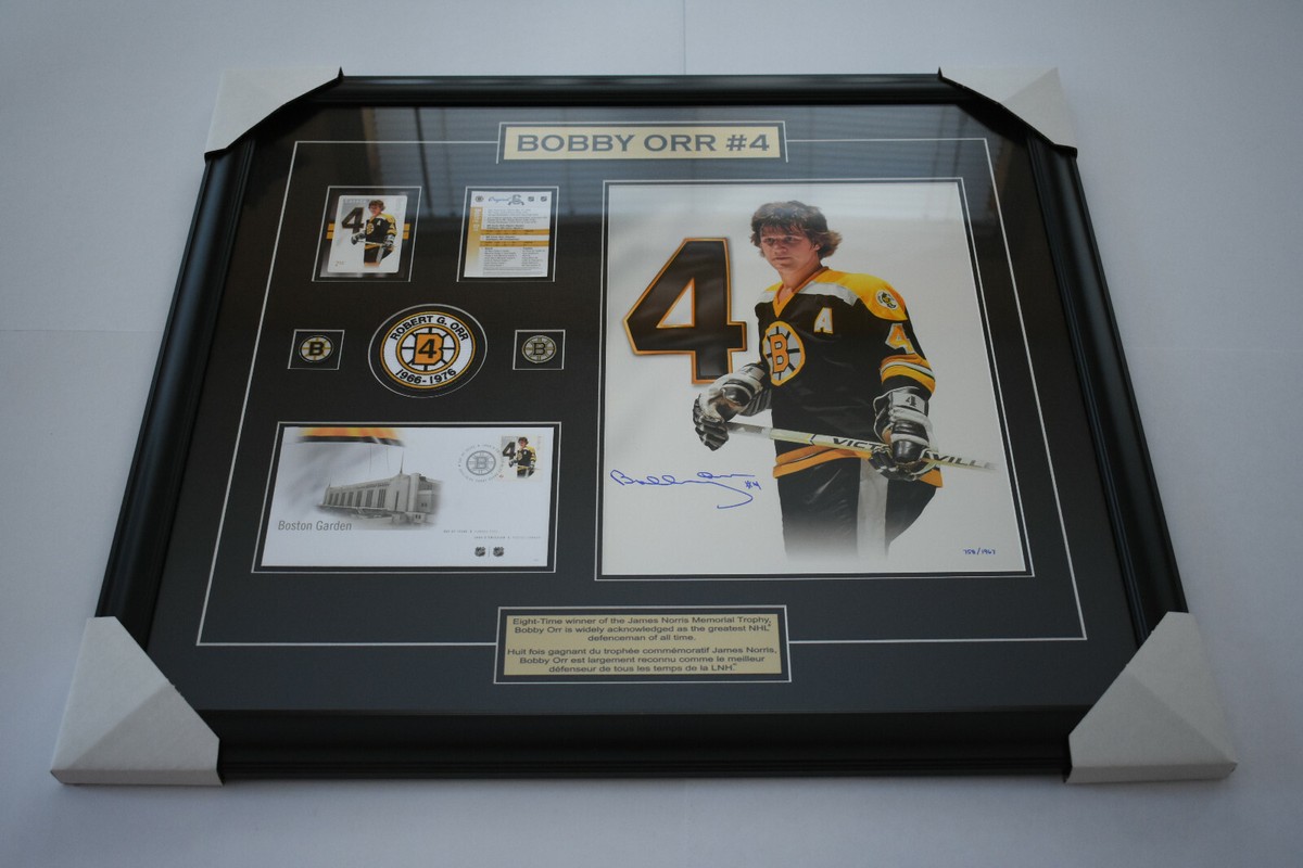 BOBBY ORR 2014 NHL BOSTON SIGNED/NUMBERED FRAMED PRINT CANADA POST
