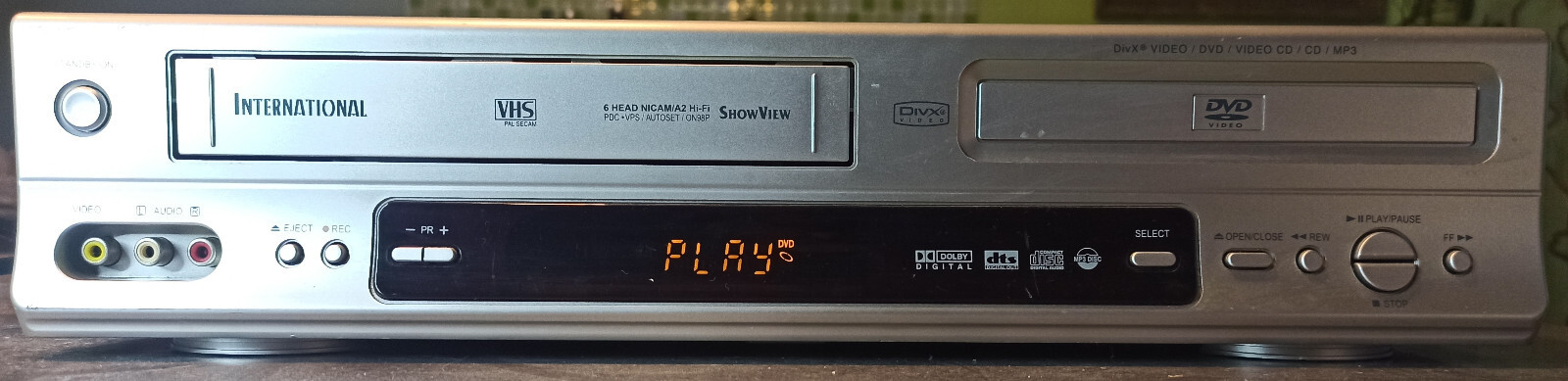 INTERNATIONALON98PVCRDVD,withoutremotecontrol