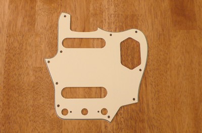 PICKGUARD AGED WHITE 3 PLY FOR FENDER JAGUAR 