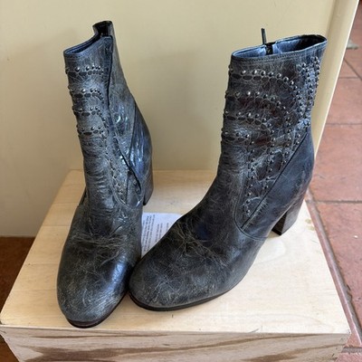 Calleen Cordero USA Made  Size 7 Black Stud Detail