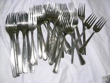 #QB LOT Of  MIXED PATTERNS OF STAINLESS FLATWARE ALL  SALAD FORKS NICE QUALITY