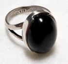 VINTAGE STERLING SILVER BLACK ONYX RING ~ SIZE 7.5