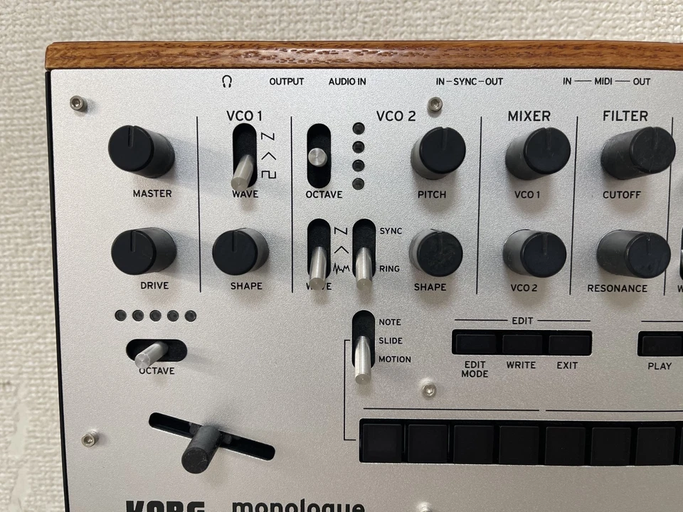 KORG Monologue Silver with Genuine AC Adapter Tested and Working Synthesizer - Image 4 of 4